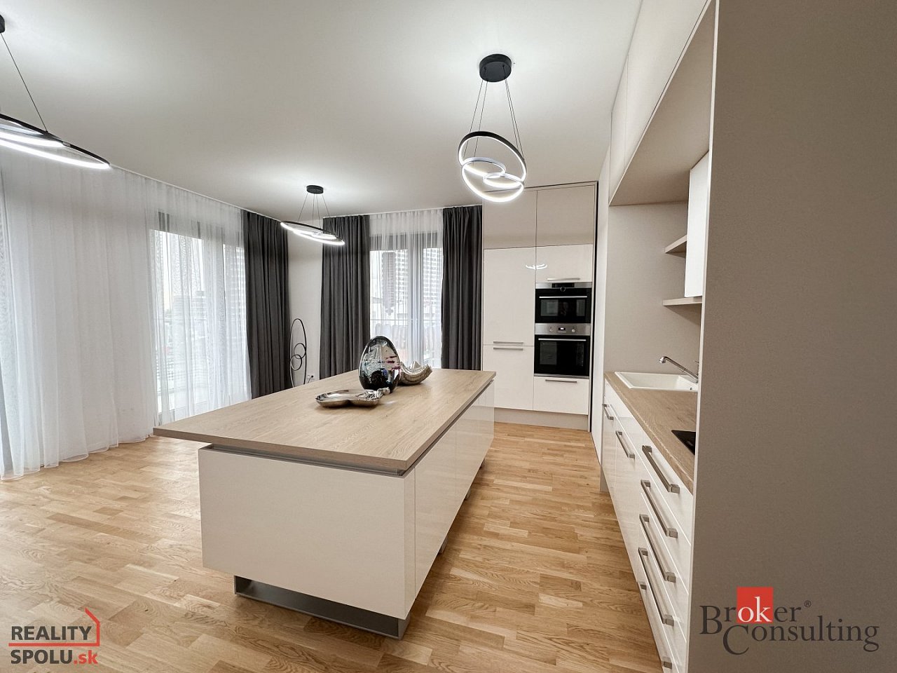 hlavná fotografia nehnuteľnosti