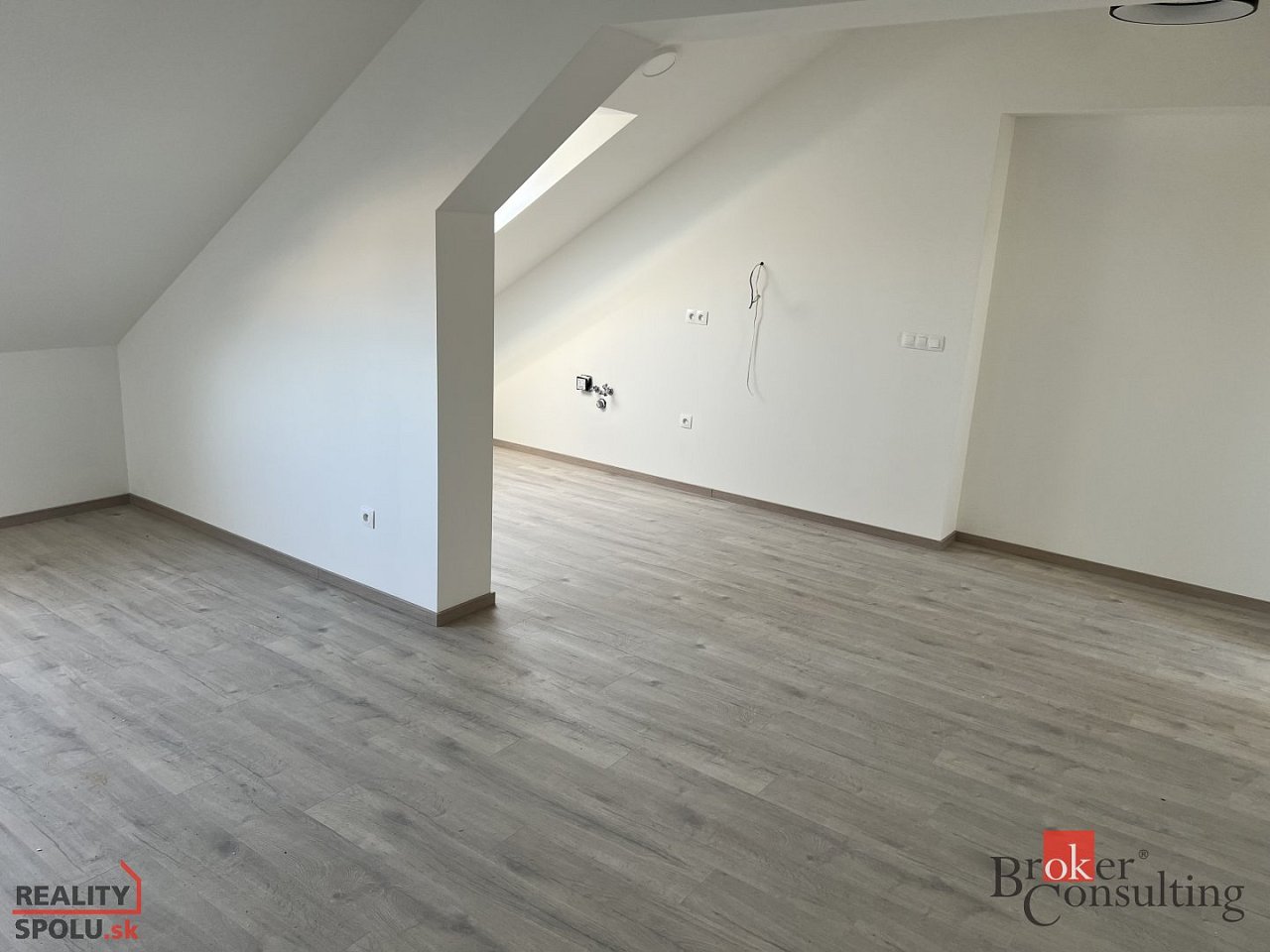 hlavná fotografia nehnuteľnosti