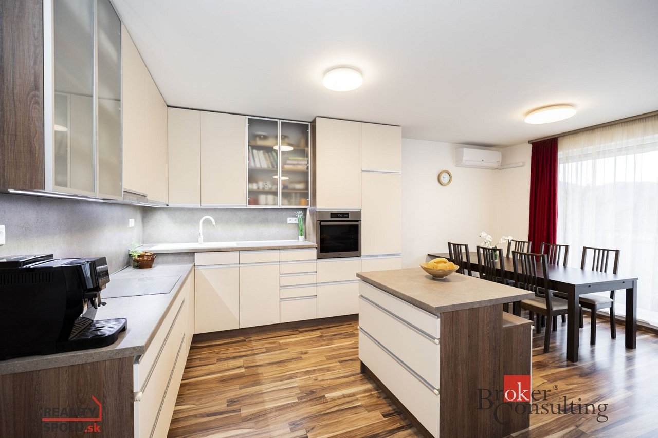 hlavná fotografia nehnuteľnosti