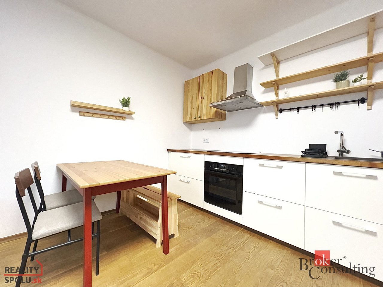 hlavná fotografia nehnuteľnosti