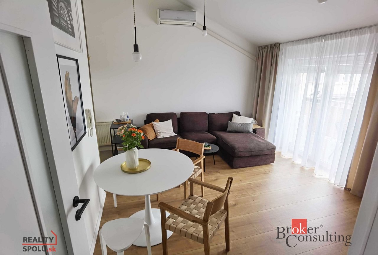 hlavná fotografia nehnuteľnosti